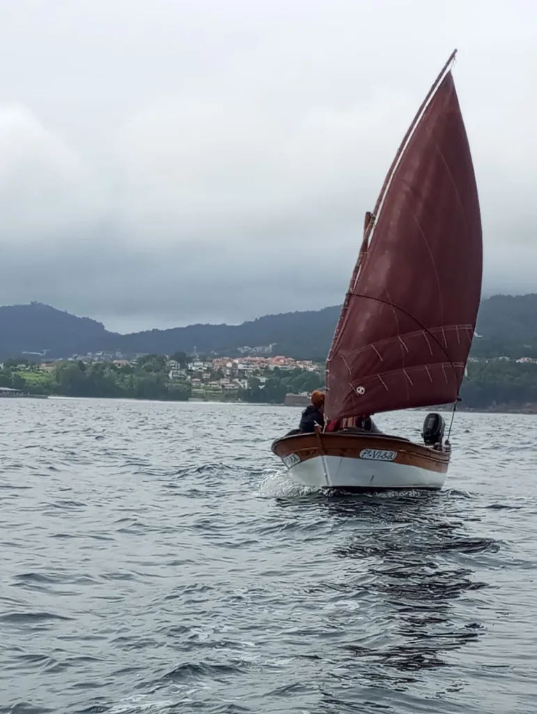 A Barola, bote da ría de Vigo